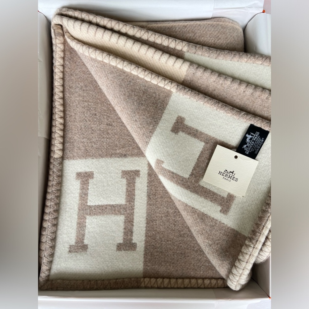Hermes Avalon III Blanket Coco Camomile Wool and Cashmere Blend - Picture 6 of 10